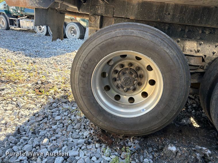 image for item YA5537 2025 International HX520 dump truck