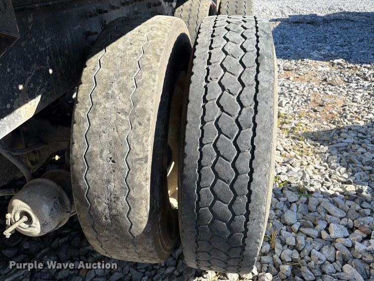 image for item YA5537 2025 International HX520 dump truck