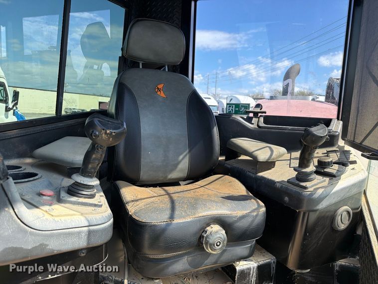 image for item YA5551 2024 Ditch Witch AT32 directional boring unit