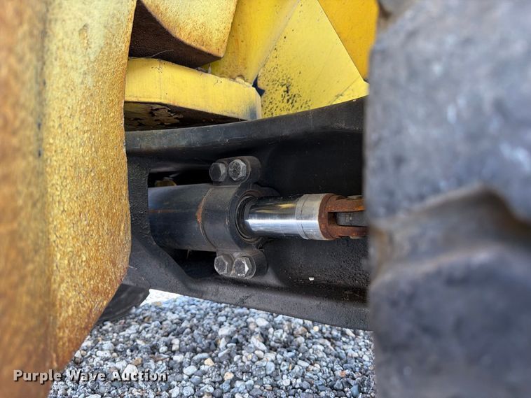 image for item YA5553 1998 Hyster H110XL forklift