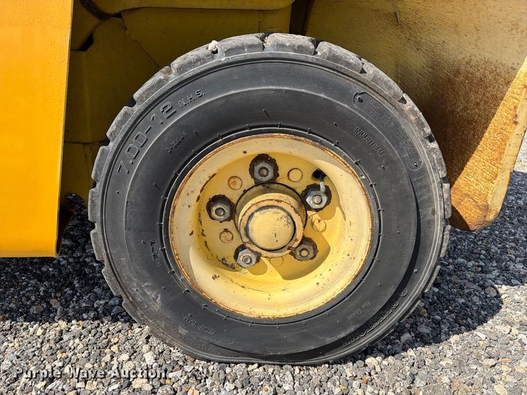 image for item YA5553 1998 Hyster H110XL forklift