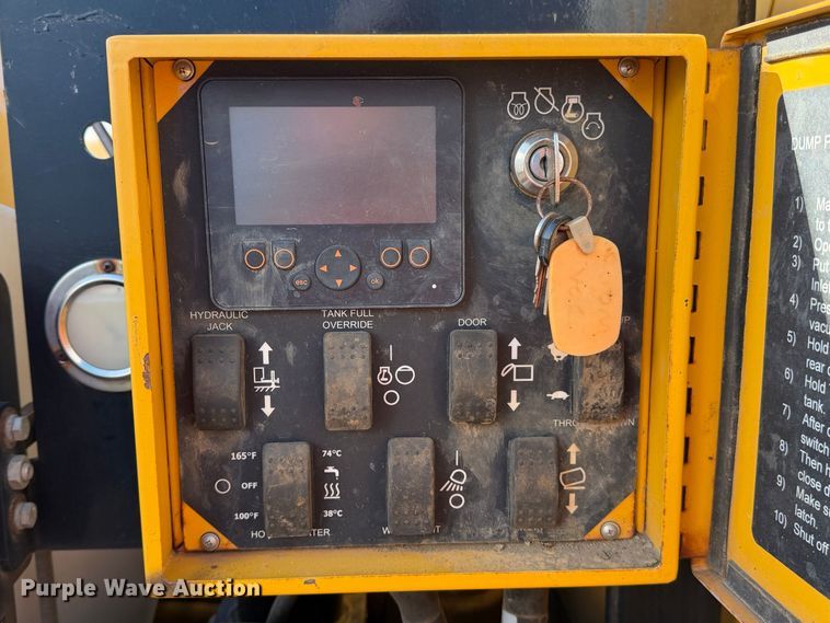 image for item YA5689 2021 Vermeer VX50-500 vacuum excavator