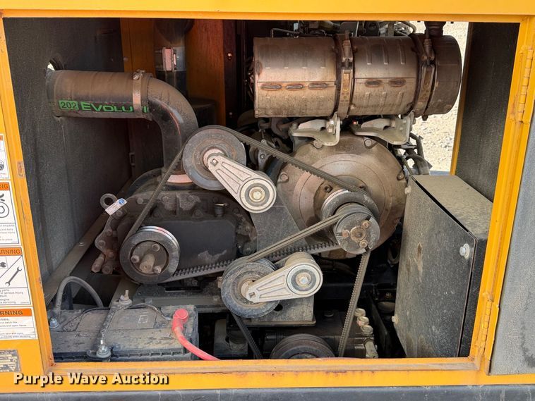 image for item YA5689 2021 Vermeer VX50-500 vacuum excavator