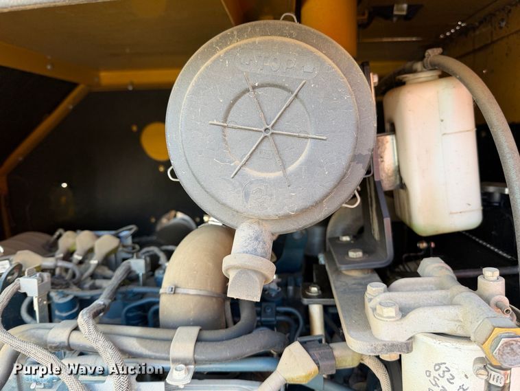 image for item YA5689 2021 Vermeer VX50-500 vacuum excavator