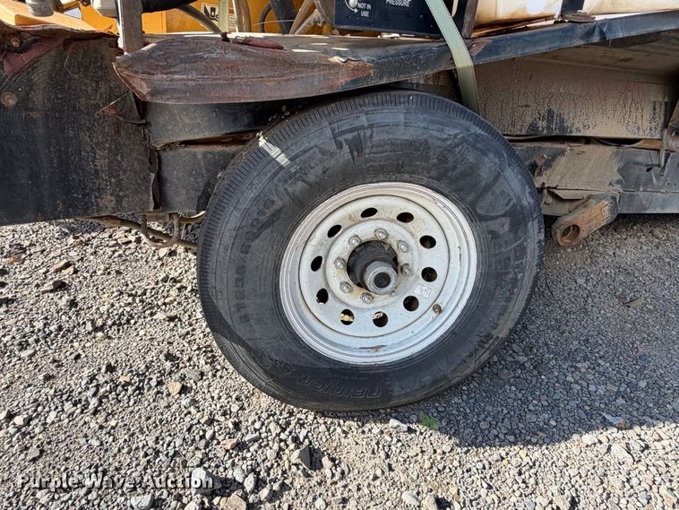 image for item YA5689 2021 Vermeer VX50-500 vacuum excavator