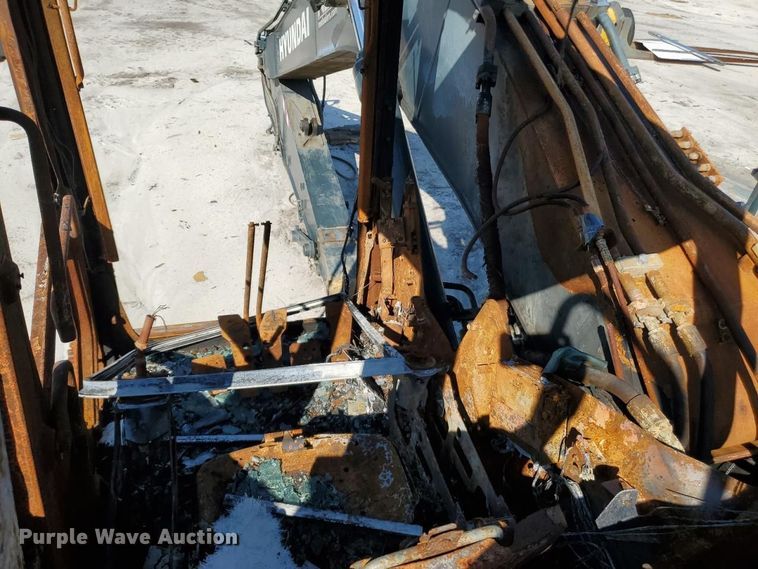 image for item YA5740 2025 Hyundai excavator