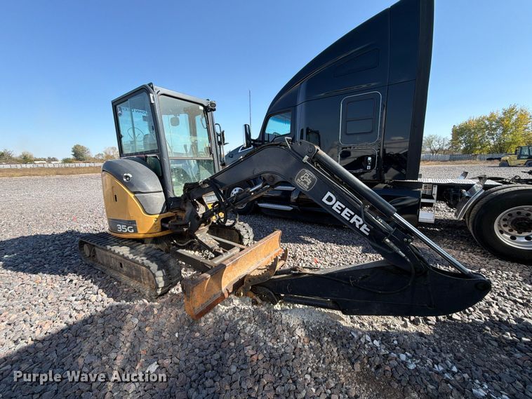 image for item YA5814 2016 John Deere 35G mini excavator