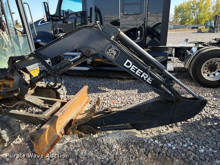 image for item YA5814 2016 John Deere 35G mini excavator