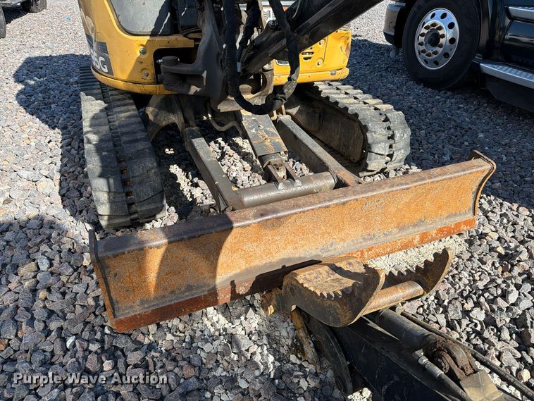 image for item YA5814 2016 John Deere 35G mini excavator