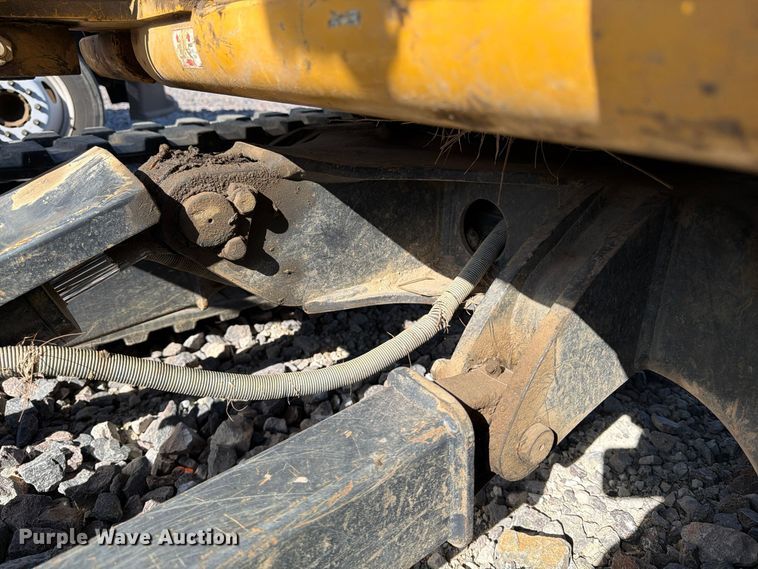 image for item YA5814 2016 John Deere 35G mini excavator