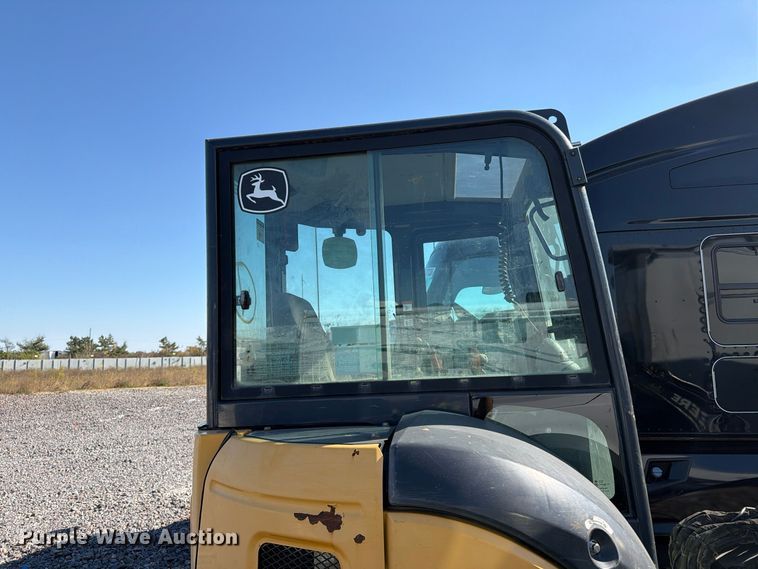 image for item YA5814 2016 John Deere 35G mini excavator