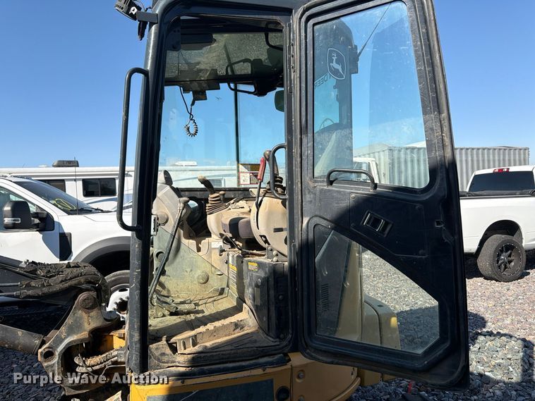 image for item YA5814 2016 John Deere 35G mini excavator