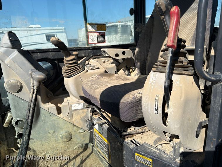 image for item YA5814 2016 John Deere 35G mini excavator