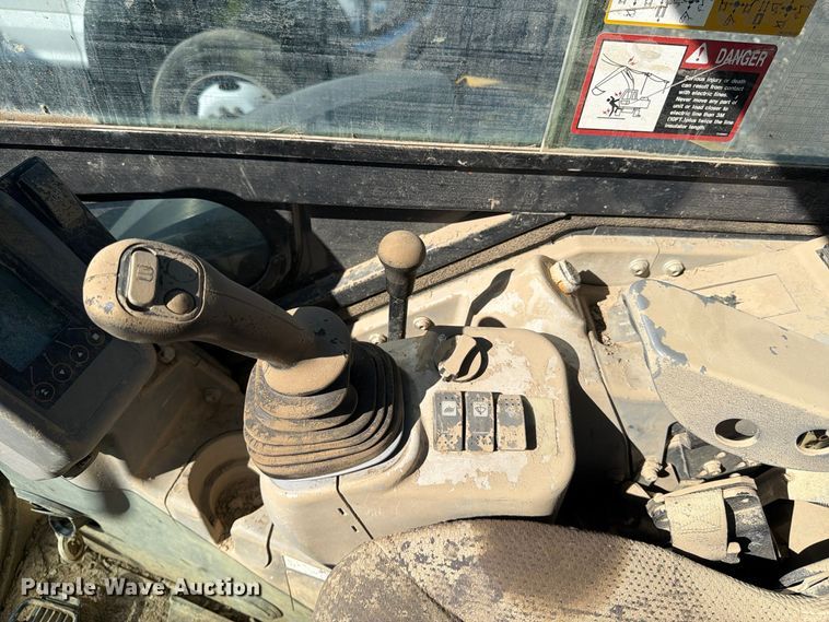 image for item YA5814 2016 John Deere 35G mini excavator