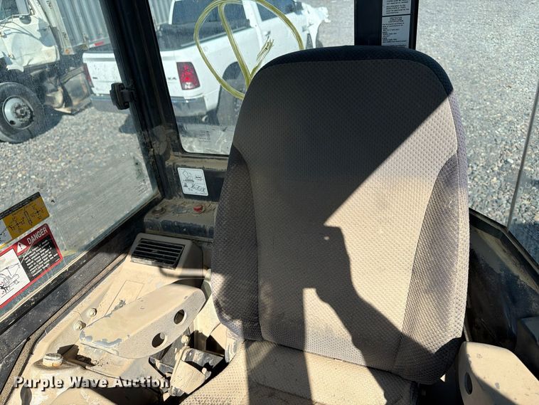 image for item YA5814 2016 John Deere 35G mini excavator