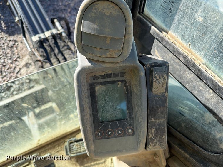 image for item YA5814 2016 John Deere 35G mini excavator
