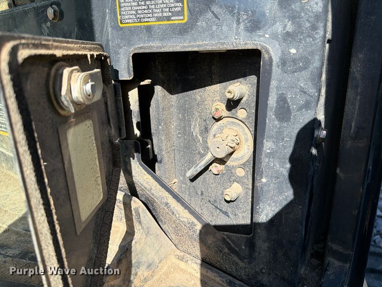 image for item YA5814 2016 John Deere 35G mini excavator