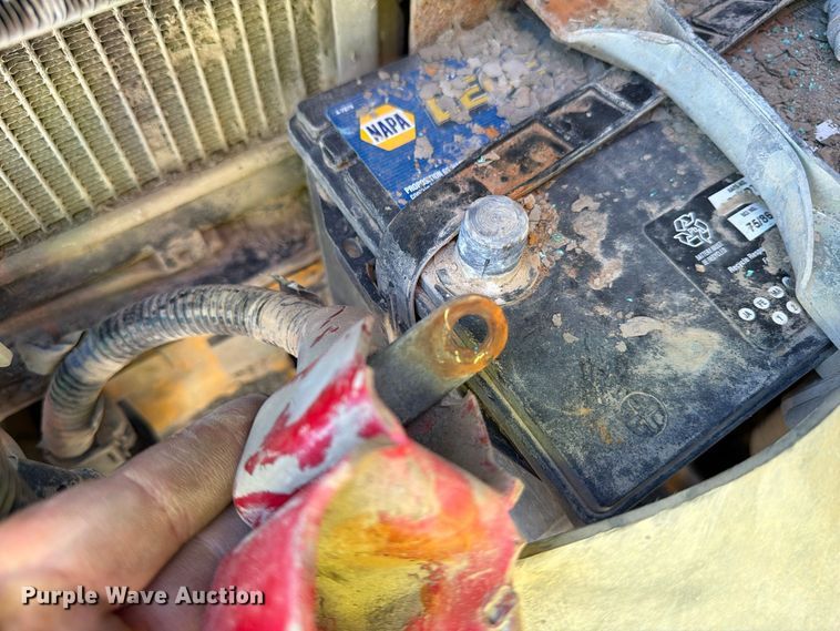 image for item YA5814 2016 John Deere 35G mini excavator