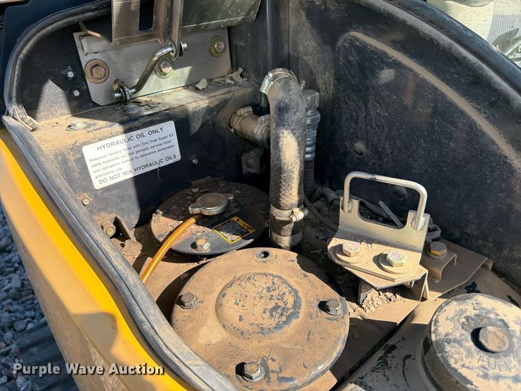 image for item YA5814 2016 John Deere 35G mini excavator