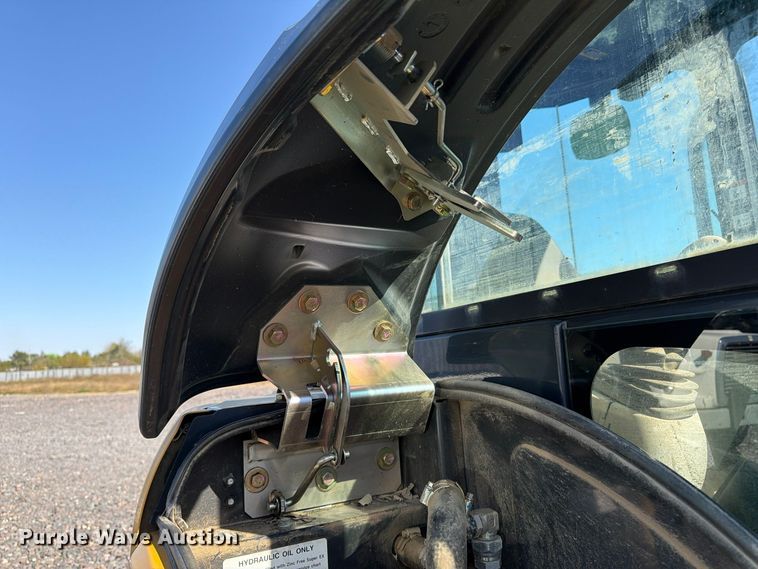 image for item YA5814 2016 John Deere 35G mini excavator