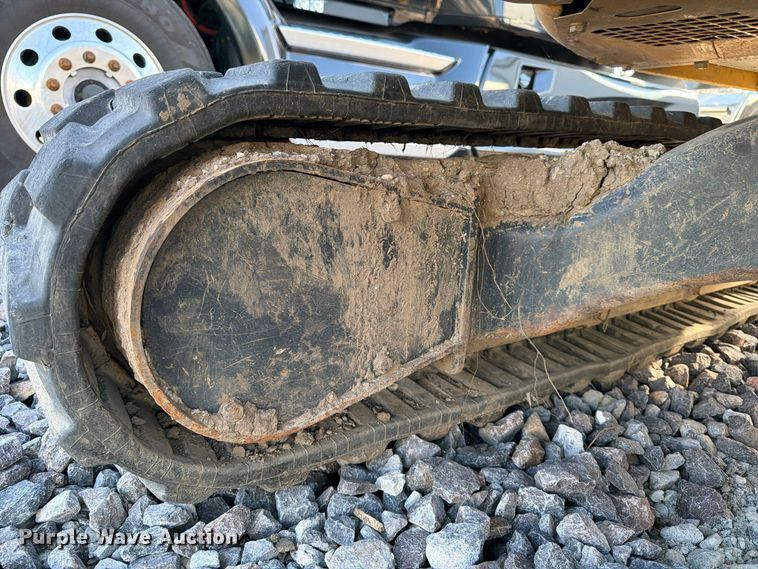 image for item YA5814 2016 John Deere 35G mini excavator