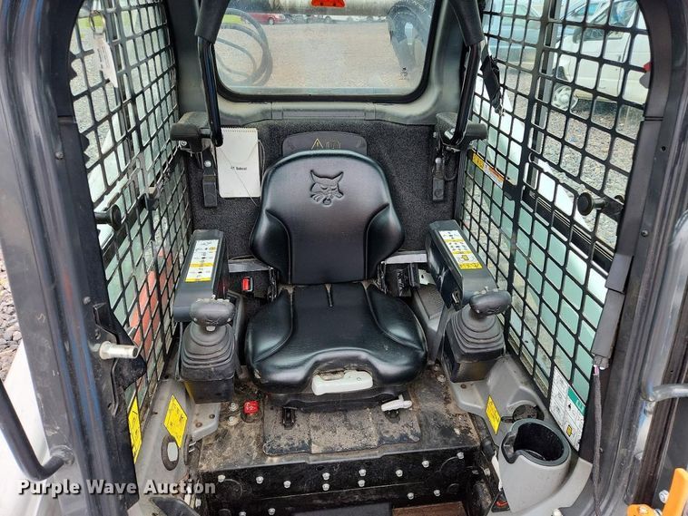 image for item YA5843 2024 Bobcat T650 tracked skid steer loader