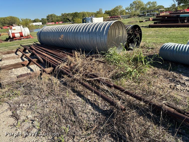 image for item AM9888 Approximately 17 pipes
