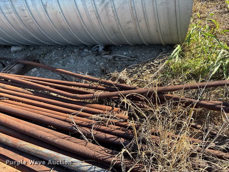 image for item AM9888 Approximately 17 pipes