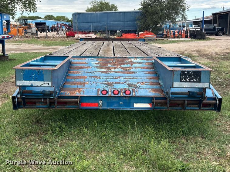 image for item DS2558 2001 Felling FT-24 equipment trailer