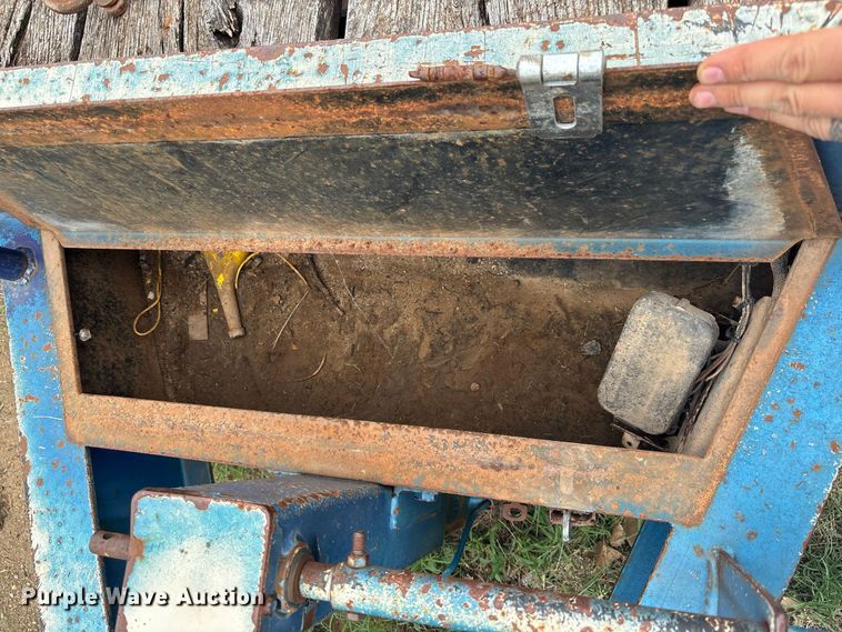 image for item DS2558 2001 Felling FT-24 equipment trailer
