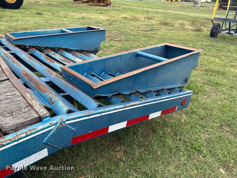 image for item DS2558 2001 Felling FT-24 equipment trailer