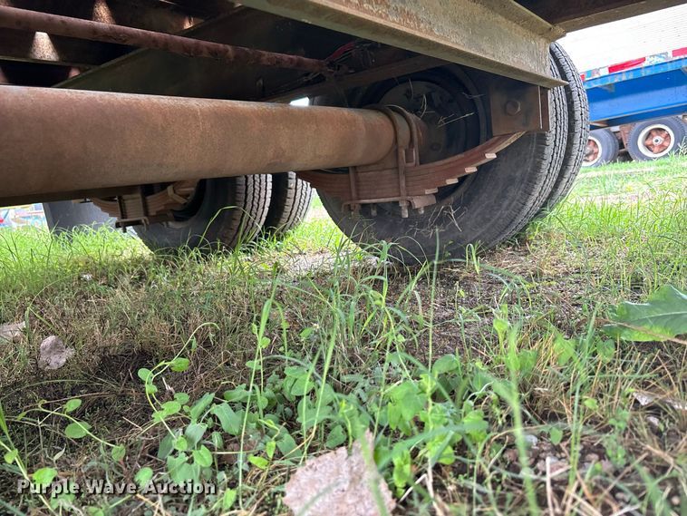 image for item DS2558 2001 Felling FT-24 equipment trailer