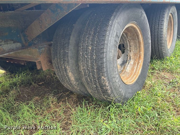 image for item DS2558 2001 Felling FT-24 equipment trailer