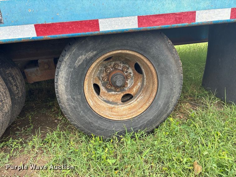 image for item DS2558 2001 Felling FT-24 equipment trailer