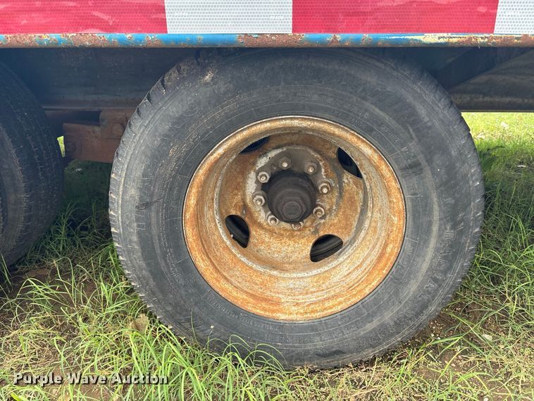 image for item DS2558 2001 Felling FT-24 equipment trailer