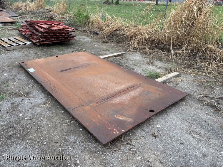 Street plate