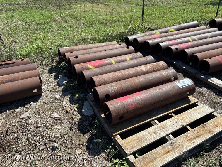 image for item DS2570 (8) trench box spreader bars