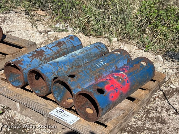 (4) trench box spreader bars