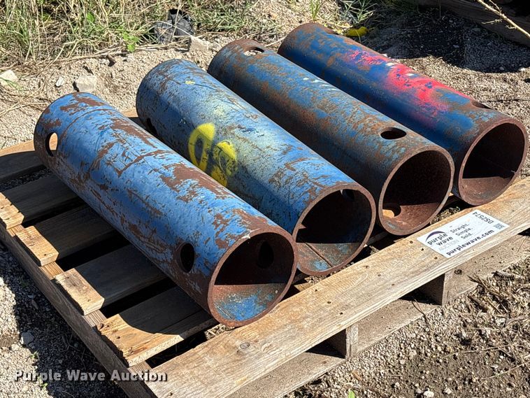 image for item DS2574 (4) trench box spreader bars