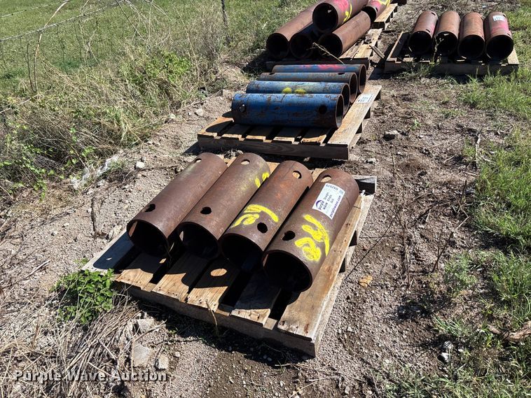 image for item DS2575 (4) trench box spreader bars