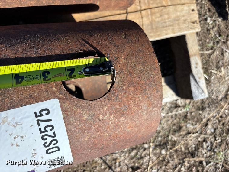 image for item DS2575 (4) trench box spreader bars