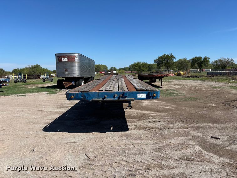 image for item DS2577 1970 Trailmobile P31T0SAH flatbed trailer