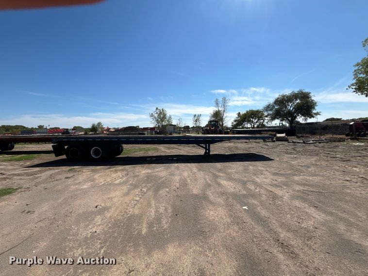 image for item DS2577 1970 Trailmobile P31T0SAH flatbed trailer
