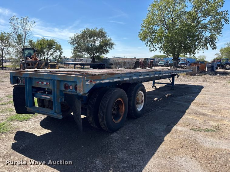 image for item DS2577 1970 Trailmobile P31T0SAH flatbed trailer