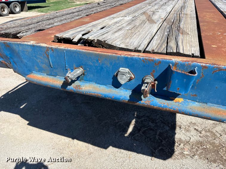 image for item DS2577 1970 Trailmobile P31T0SAH flatbed trailer