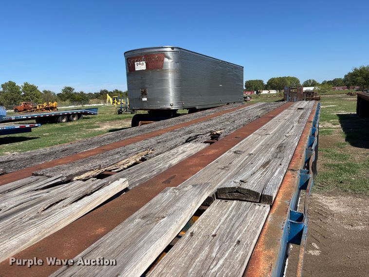 image for item DS2577 1970 Trailmobile P31T0SAH flatbed trailer