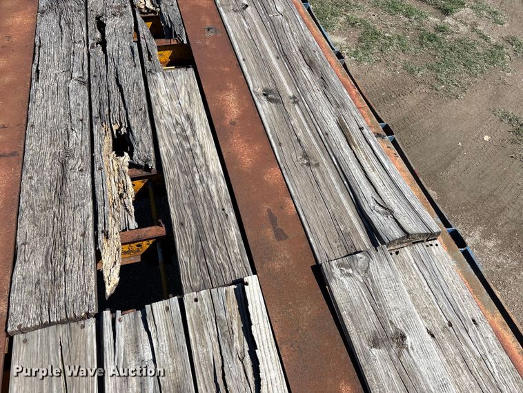 image for item DS2577 1970 Trailmobile P31T0SAH flatbed trailer