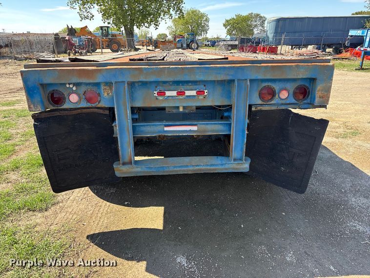 image for item DS2577 1970 Trailmobile P31T0SAH flatbed trailer
