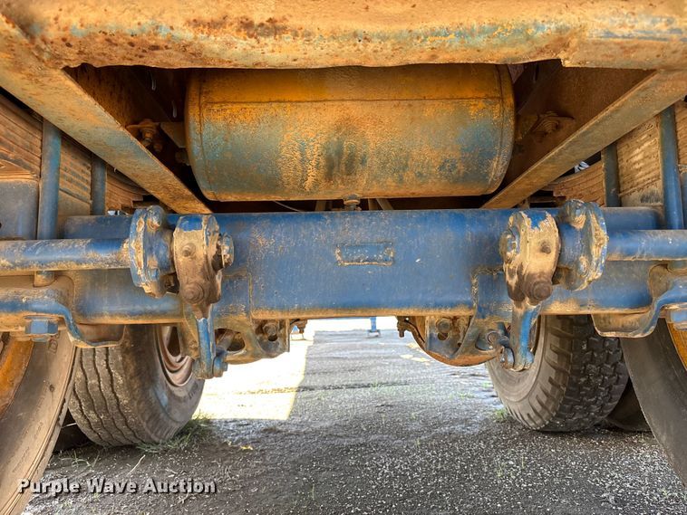 image for item DS2577 1970 Trailmobile P31T0SAH flatbed trailer