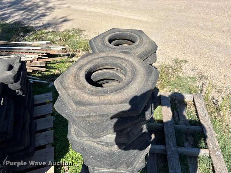 image for item DS2581 Traffic cones and bases